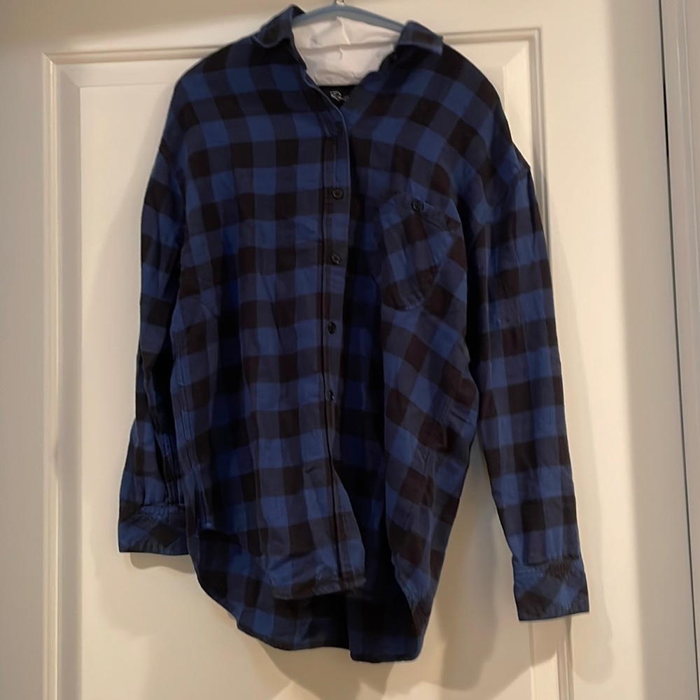 blue and black rails flannel. size xs.